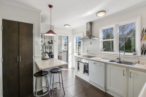 Photo of property in 8 South Street, Tawa, Wellington, 5028