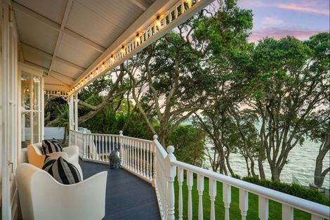 Photo of property in 36 Queen Street, Northcote Point, Auckland, 0627