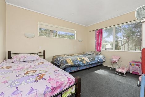 Photo of property in 35 Resolution Road, Welcome Bay, Tauranga, 3112
