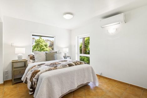 Photo of property in 7 Tranquil Glade, Hillcrest, Auckland, 0627