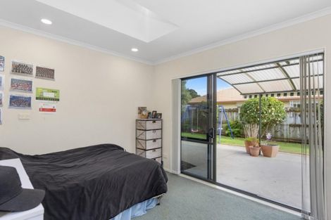 Photo of property in 25 The Gardens Drive, Papamoa Beach, Papamoa, 3118