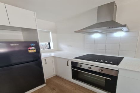 Photo of property in 2/6 South Pacific Place, Henderson, Auckland, 0612