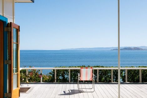 Photo of property in 53 Makorori Beach Road, Makorori, Gisborne, 4073