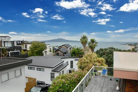 Photo of property in 2/12 Marama Street, Castor Bay, Auckland, 0620