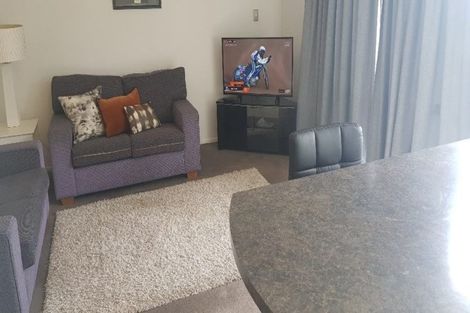 Photo of property in 11a Rahopara Street, Castor Bay, Auckland, 0620