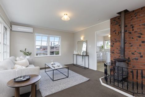 Photo of property in 2/68a Sturges Road, Henderson, Auckland, 0612