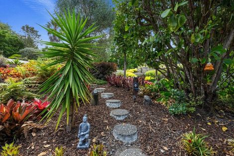 Photo of property in 59a Lonely Road, Fairview Heights, Auckland, 0632