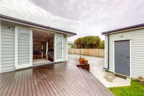 Photo of property in 22 Central Terrace, Alicetown, Lower Hutt, 5010