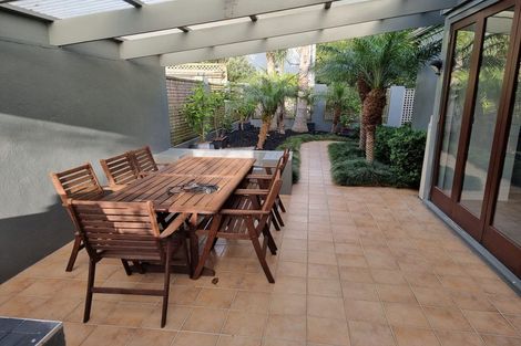 Photo of property in 10/2-22a Balmain Road, Chatswood, Auckland, 0626