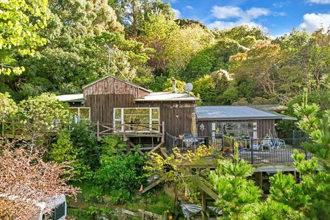 Photo of property in 1077 Dyers Pass Road, Governors Bay, 8971