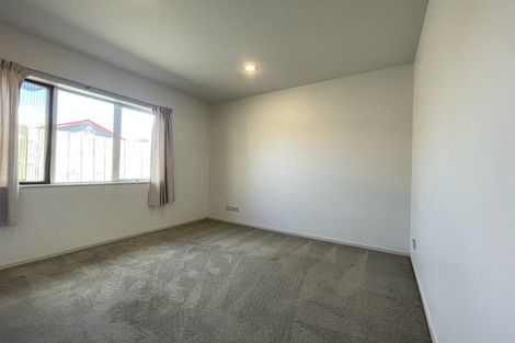 Photo of property in 13a Woodside Road, Massey, Auckland, 0614