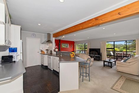 Photo of property in 57 Avonleigh Road, Green Bay, Auckland, 0604