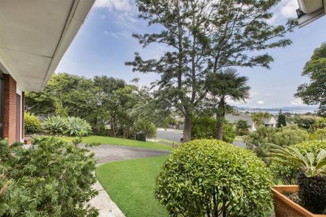 Photo of property in 37 Ridgemount Rise, Mangere Bridge, Auckland, 2022