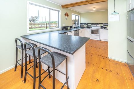 Photo of property in 1 Lupton Street, Waverley, 4510
