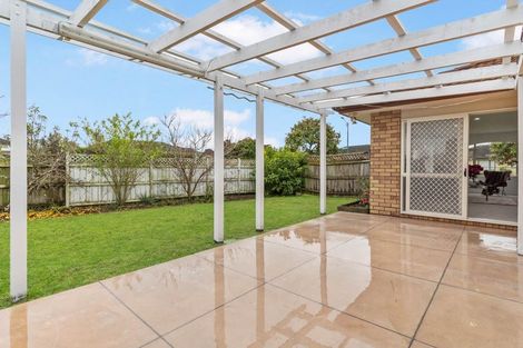Photo of property in 3 Villino Place, Randwick Park, Auckland, 2105