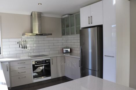 Photo of property in 18 Waipuna Grove, Welcome Bay, Tauranga, 3112