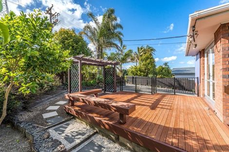 Photo of property in 14b Waimumu Road, Massey, Auckland, 0614