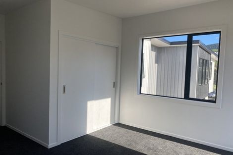 Photo of property in 30b Collins Avenue, Tawa, Wellington, 5028