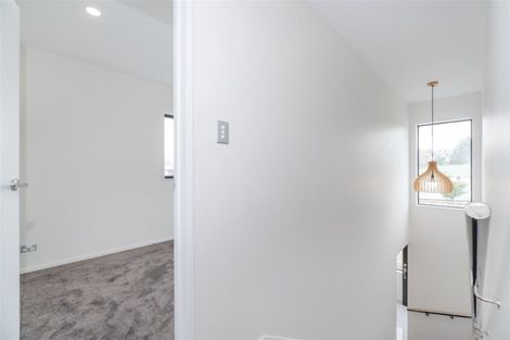 Photo of property in 18b Riverpark Crescent, Henderson, Auckland, 0610