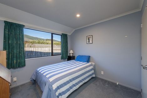 Photo of property in 10 Ngawhatu Road, Stoke, Nelson, 7011