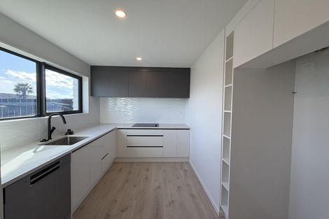 Photo of property in 34b Hyperion Drive, Randwick Park, Auckland, 2105