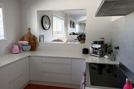 Photo of property in 47 Formby Avenue, Point Chevalier, Auckland, 1022