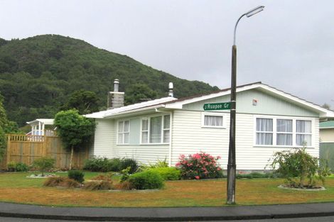 Photo of property in 41 Holdsworth Avenue, Trentham, Upper Hutt, 5018