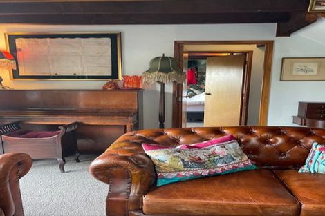 Photo of property in 556 Scenic Drive, Waiatarua, Auckland, 0612