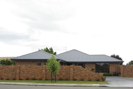 Photo of property in 32 Goodwood Close, Rangiora, 7400
