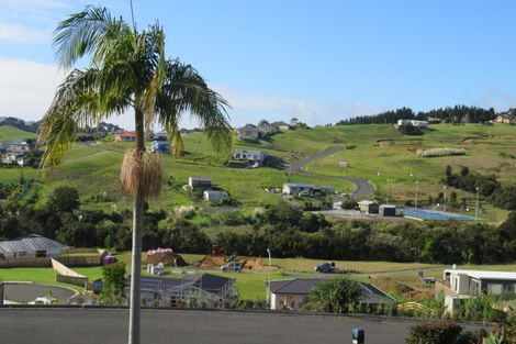 Photo of property in 1 Hibiscus Avenue, Cable Bay, 0420