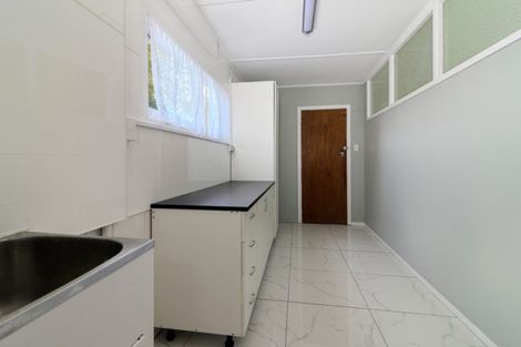 Photo of property in 1 Gifford Place, Utuhina, Rotorua, 3015