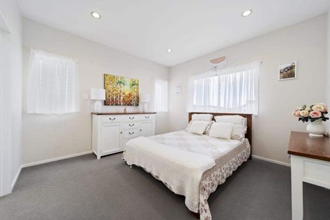 Photo of property in Wilk Heights, 15/8 Wilk Lane, Browns Bay, Auckland, 0630