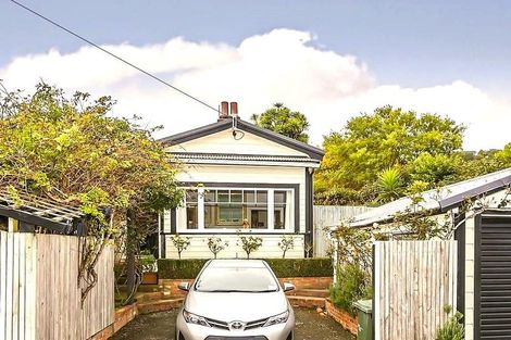 Photo of property in 353 Karori Road, Karori, Wellington, 6012