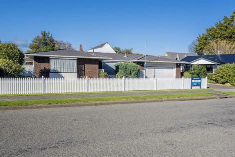 Photo of property in 6 Eden Street, Levin, 5510