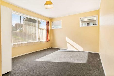 Photo of property in 73 Fairclough Road, Beach Haven, Auckland, 0626