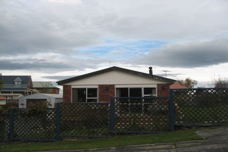 Photo of property in 32 Mcneil Street, Balclutha, 9230