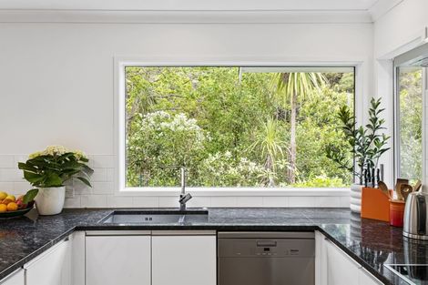 Photo of property in 55 Tui Glen Road, Birkenhead, Auckland, 0626