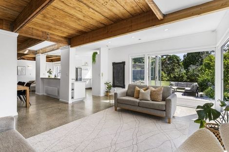 Photo of property in 890 Beach Road, Waiake, Auckland, 0630