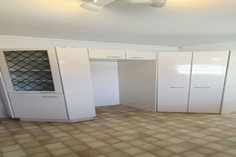 Photo of property in 27 Rushgreen Avenue, Pahurehure, Papakura, 2113