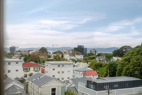 Photo of property in 5b Saint Mary Street, Thorndon, Wellington, 6011