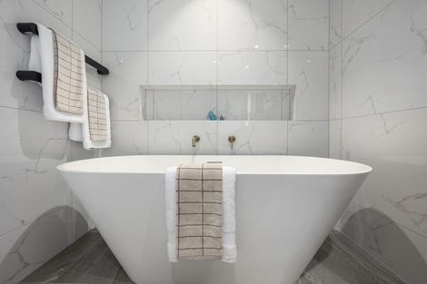 Photo of property in 9 Craig Road, Milford, Auckland, 0620