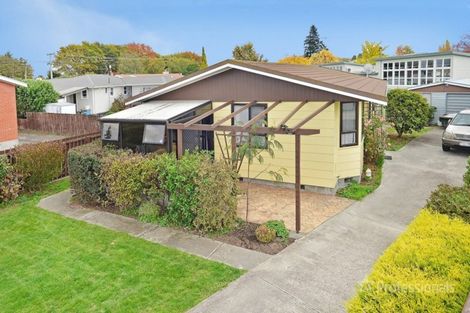 Photo of property in 1 Lowes Place, Solway, Masterton, 5810