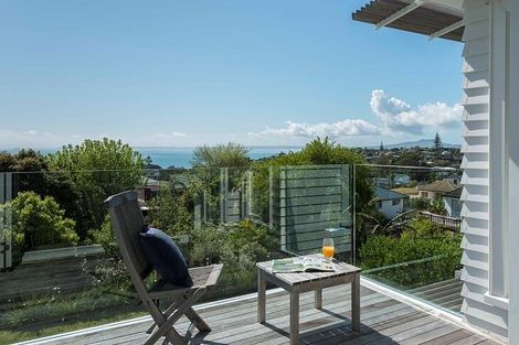 Photo of property in 52a Penzance Road, Mairangi Bay, Auckland, 0630