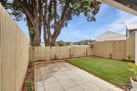 Photo of property in 35 Young Street, New Plymouth, 4310
