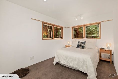 Photo of property in 3 Whiorau Grove, Lowry Bay, Lower Hutt, 5013