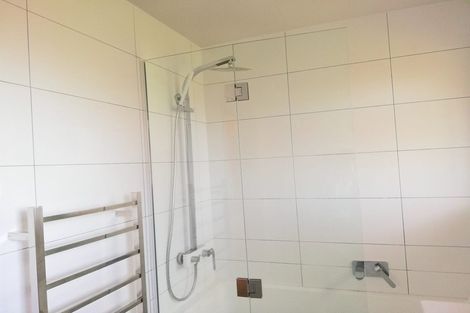 Photo of property in 15 Ware Place, Pakuranga Heights, Auckland, 2010