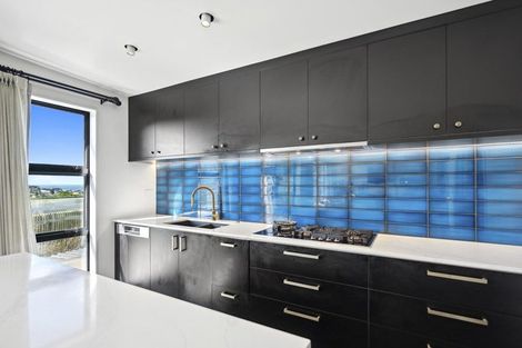 Photo of property in 3 Manawanui Way, Orewa, 0931