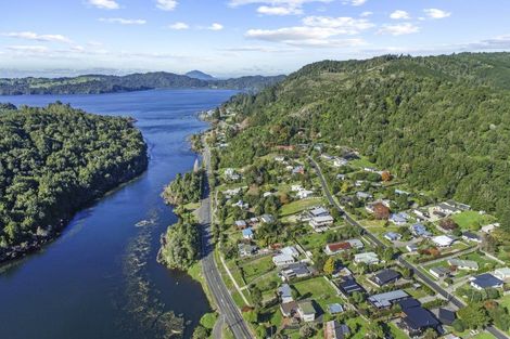 Photo of property in 42 Oxford Road, Lake Rotoma, Rotorua, 3074