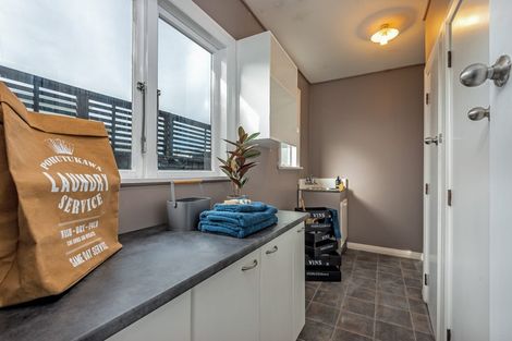 Photo of property in 1014 Tremaine Avenue, Roslyn, Palmerston North, 4414