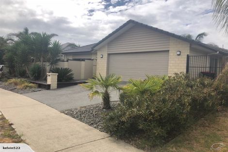 Photo of property in 28 Matene Place, Papamoa Beach, Papamoa, 3118